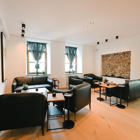 Altes Kelterhaus & Plein Hotel By Markus Plein Wintrich Bagian luar foto