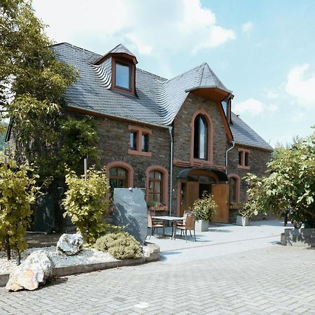 Altes Kelterhaus & Plein Hotel By Markus Plein Wintrich Bagian luar foto